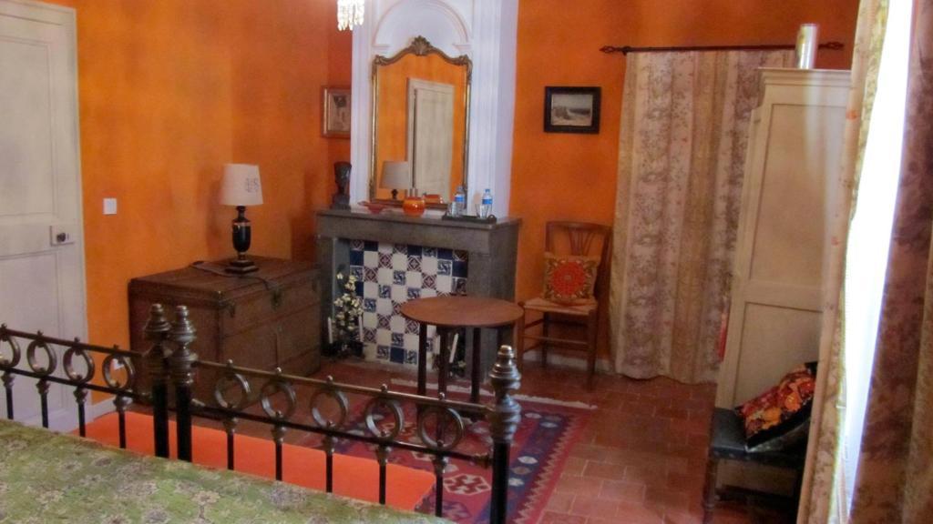 Maison D'Hotes La Boca Sommieres Room photo